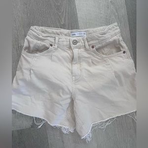 High waisted Zara beige Jean shorts